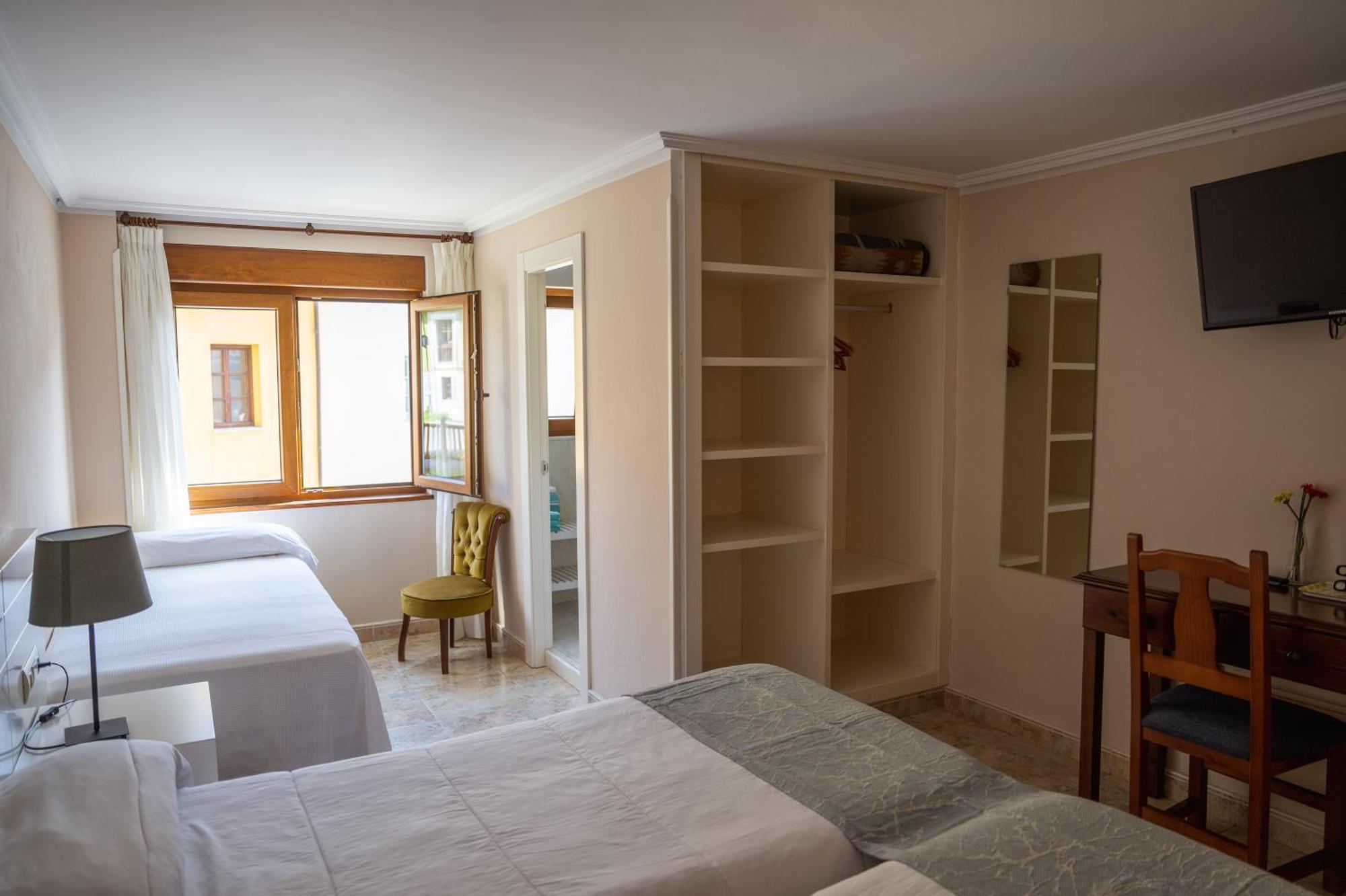 Pension San Jorge Nueva De Llanes Eksteriør billede